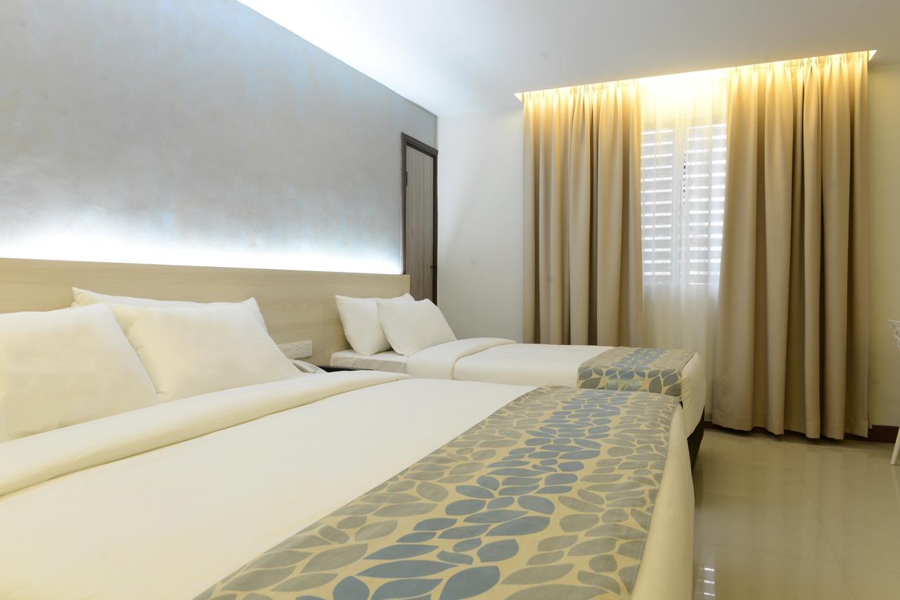 Samudra Hotel Kuching Exteriör bild