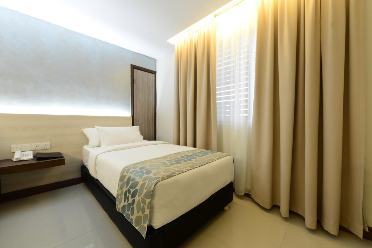 Samudra Hotel Kuching Exteriör bild