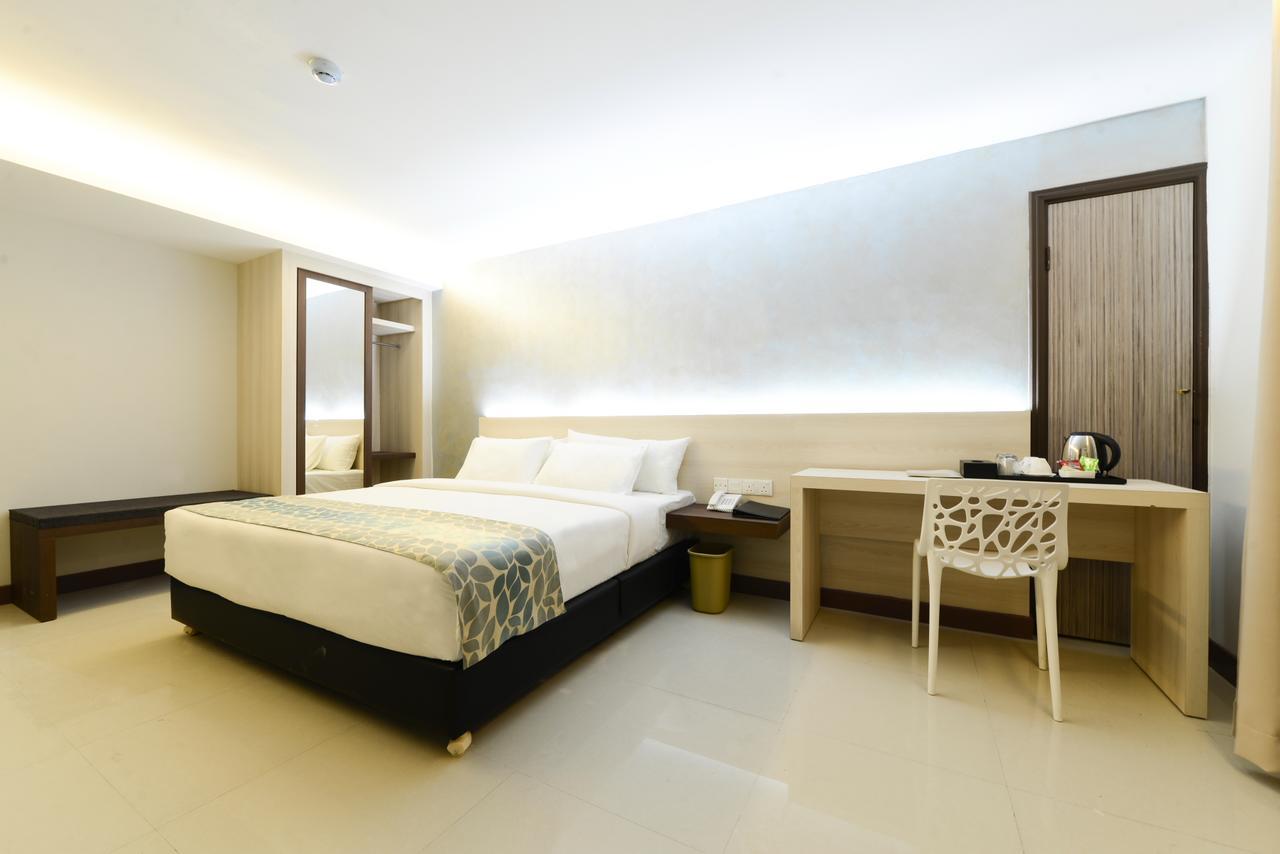 Samudra Hotel Kuching Exteriör bild